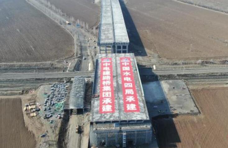 新疆單體最大、橋面最寬、重量最大的轉(zhuǎn)體橋成功轉(zhuǎn)體